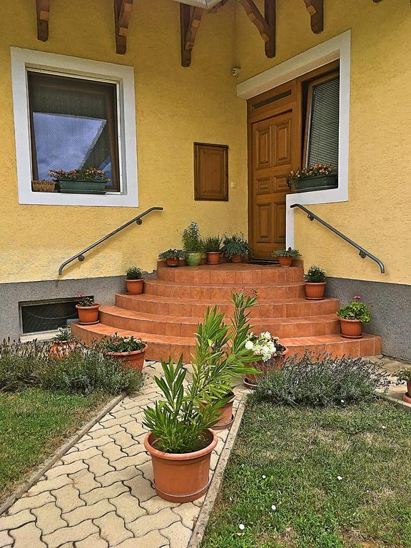 Petra Apartmanhaz Badacsonytomaj Dış mekan fotoğraf